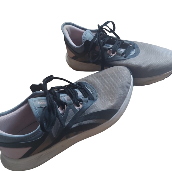 11 Reebok Fuelfoam pink and black sneakers - Picture 4 of 11